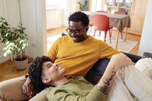 Couple_Couch_Web Couple_Couch_Web